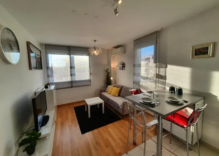 Beata East Side Split