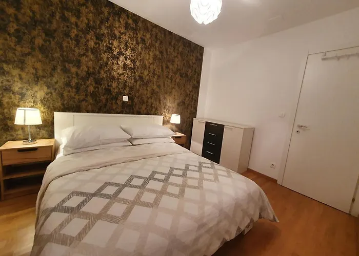 Lägenhet Beata East Side